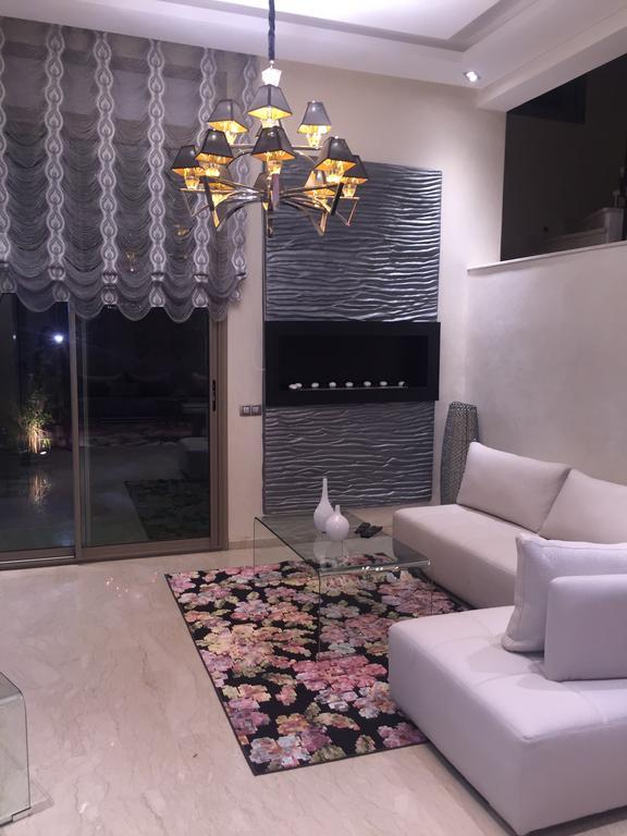 Mouna Villa *